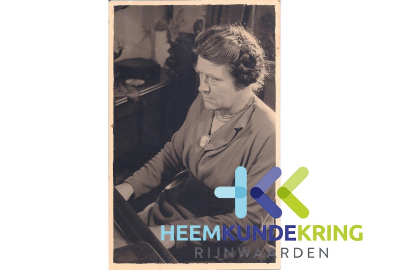 04-1952 Helene Derksen Bernstein F00000833